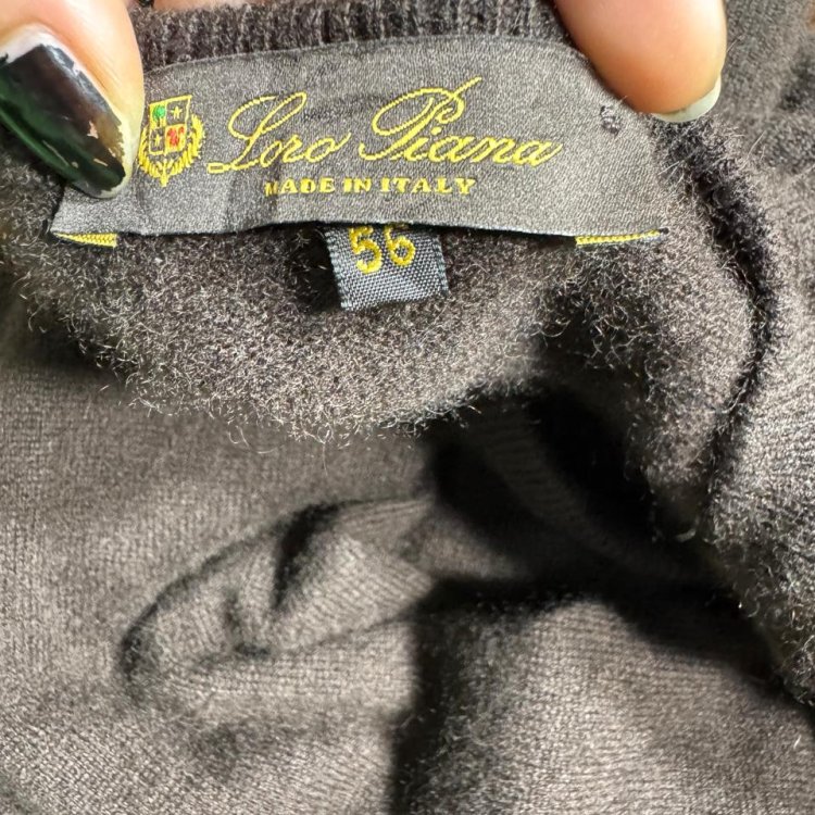 Loro  Piana Cashmere Sweater