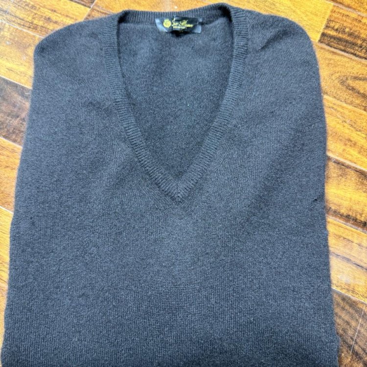 Loro  Piana Cashmere Sweater