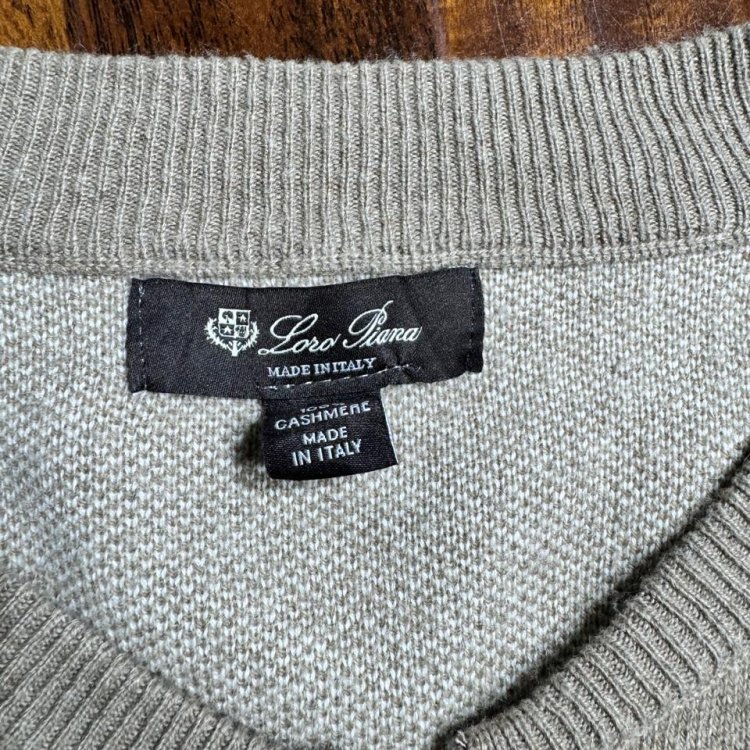 Loro Piana 100% Cashmere