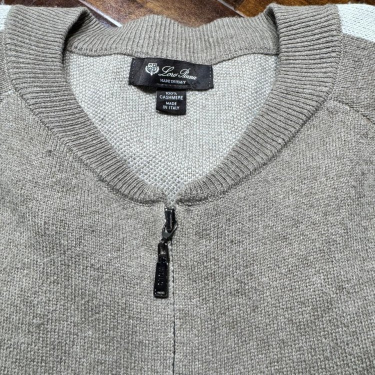 Loro Piana 100% Cashmere