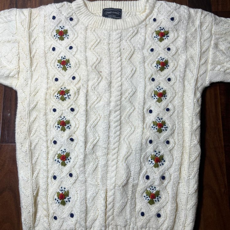 AVANT GARDE FLORAL SWEATER