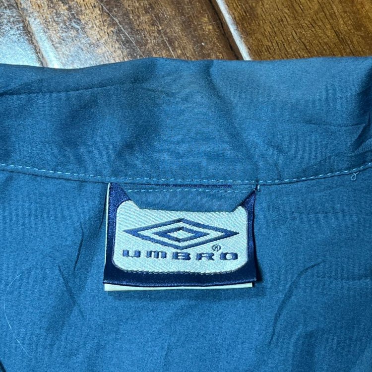 UMBRO WINDBREAKER