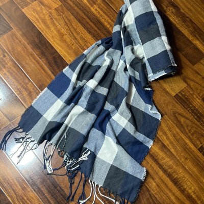 PLUSH CHECKERED FRINGE